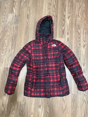 The North Face Red & Black Plaid Hooded Puffer Coat 550